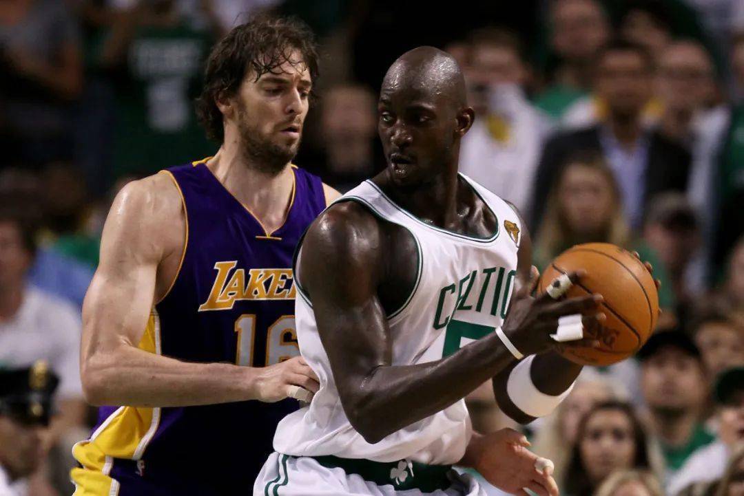 在教练席 在教练席